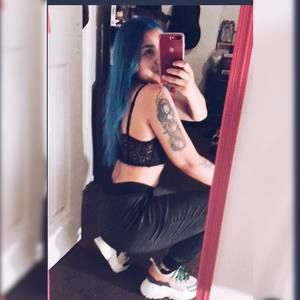 Meet your Posher, Anahi